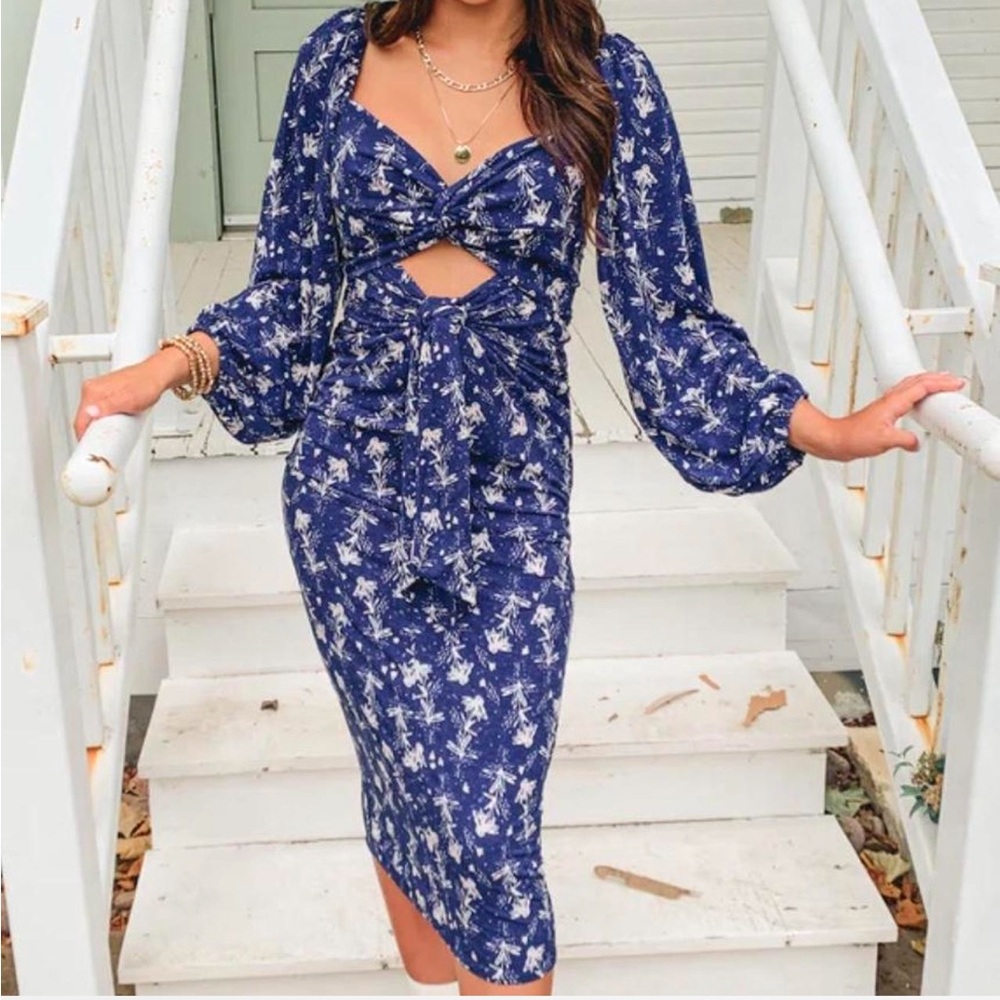 Elegant Blue Floral Dress